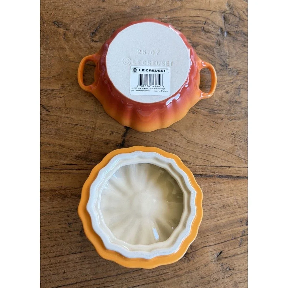Le Creuset Stoneware Figural Pumpkin Mini Cocotte 12 oz 350 ml Persimmon NEW